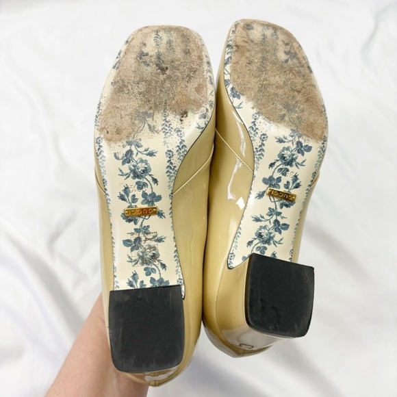 Gucci Victoire 55 Patent Leather GG Loafer in Sand Storm Cream EU 39.5 - Picture 8 of 10